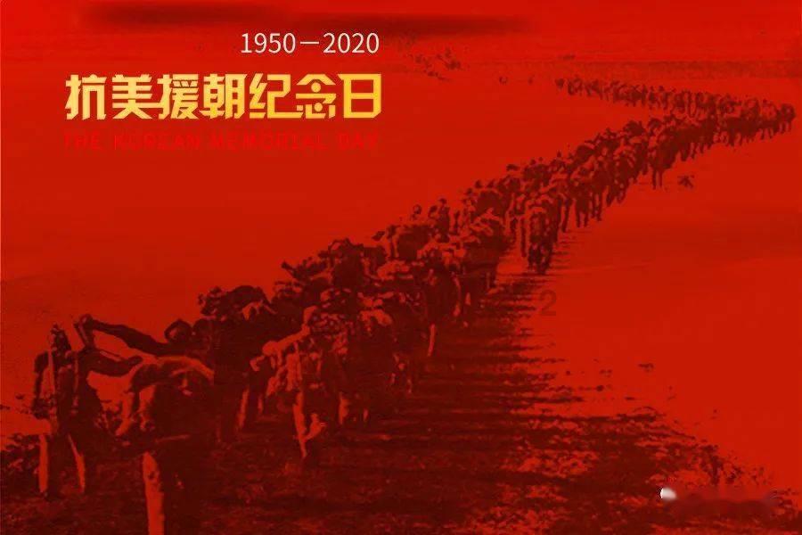 网友在路上遇到一只自己出来买橙子的金毛，金毛还自己打着手电呢
